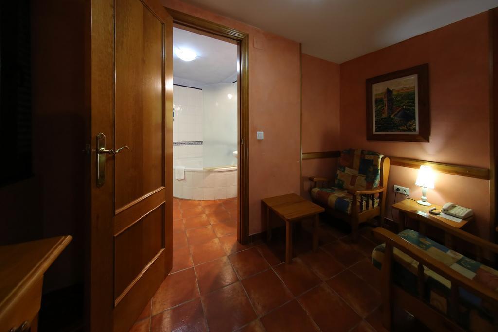 Hotel Rural Ocell Francoli Espluga de Francolí Dış mekan fotoğraf